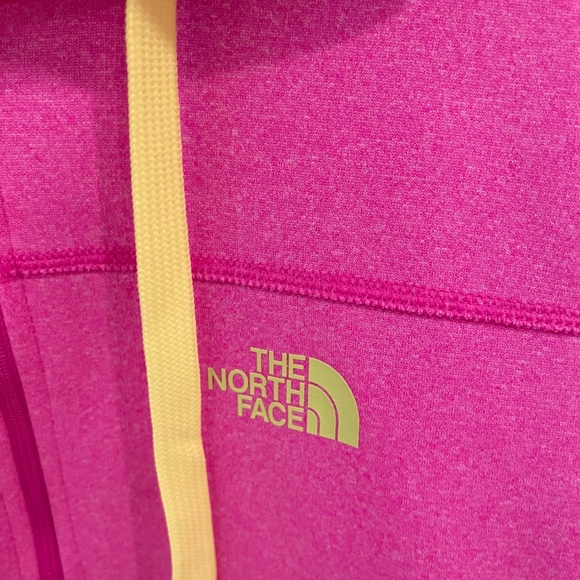 Like new The North Face zip up - Picture 3 of 3
